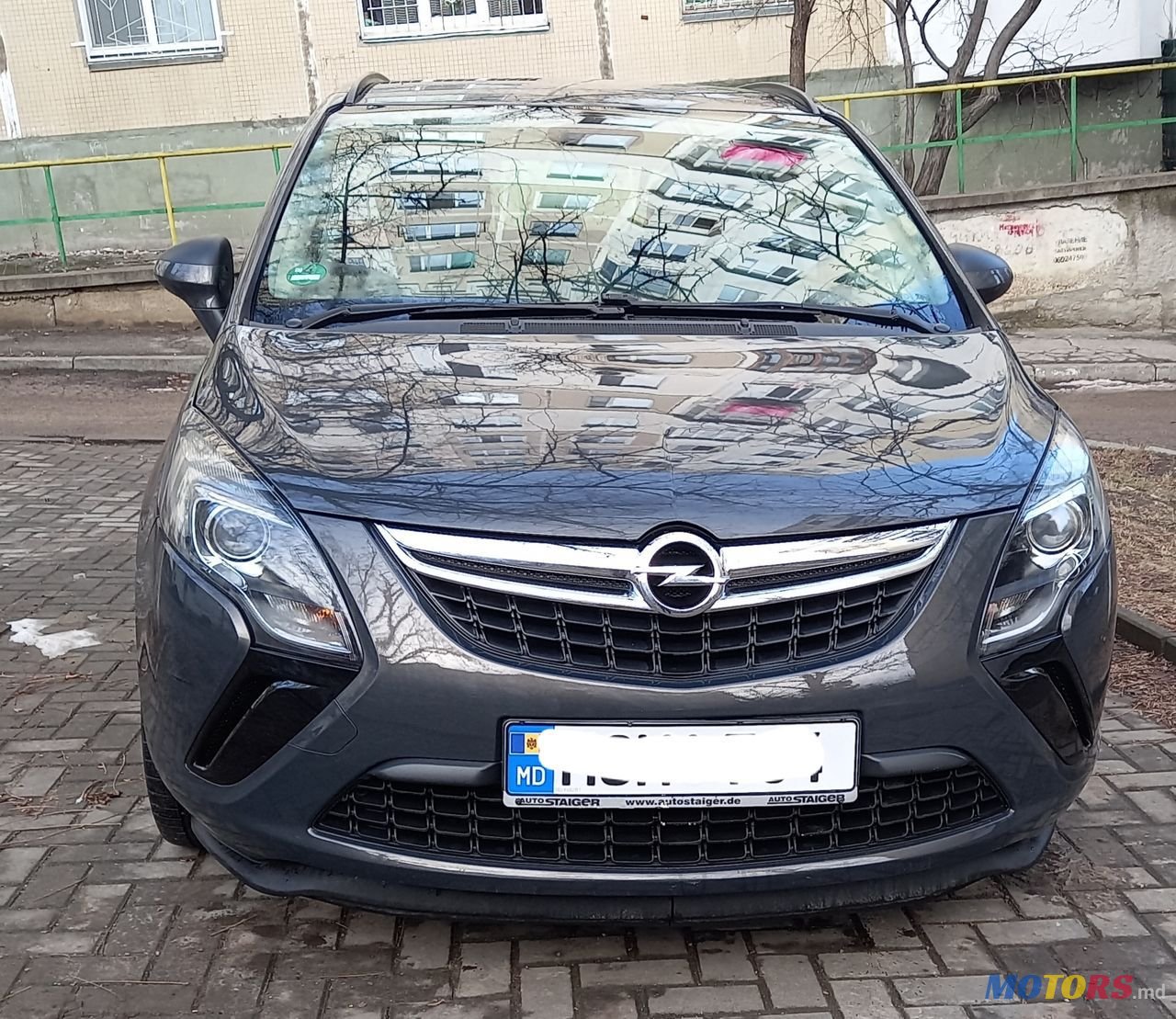 2014' Opel Zafira photo #1
