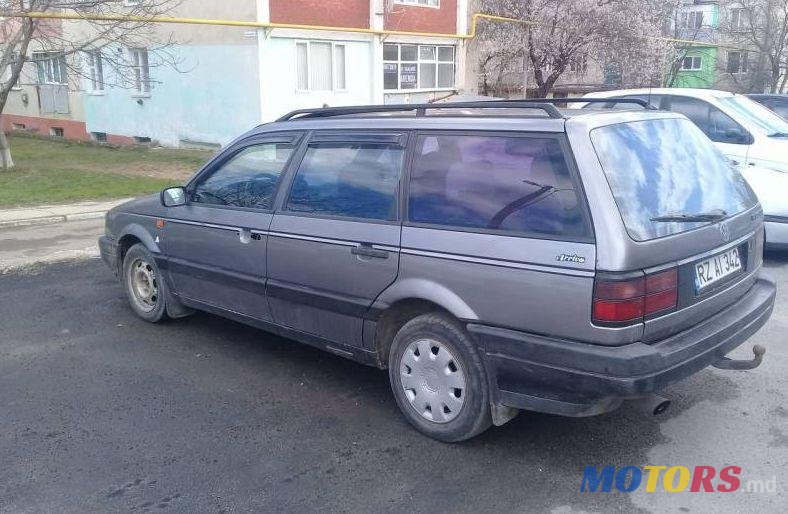 1993' Volkswagen Passat photo #1