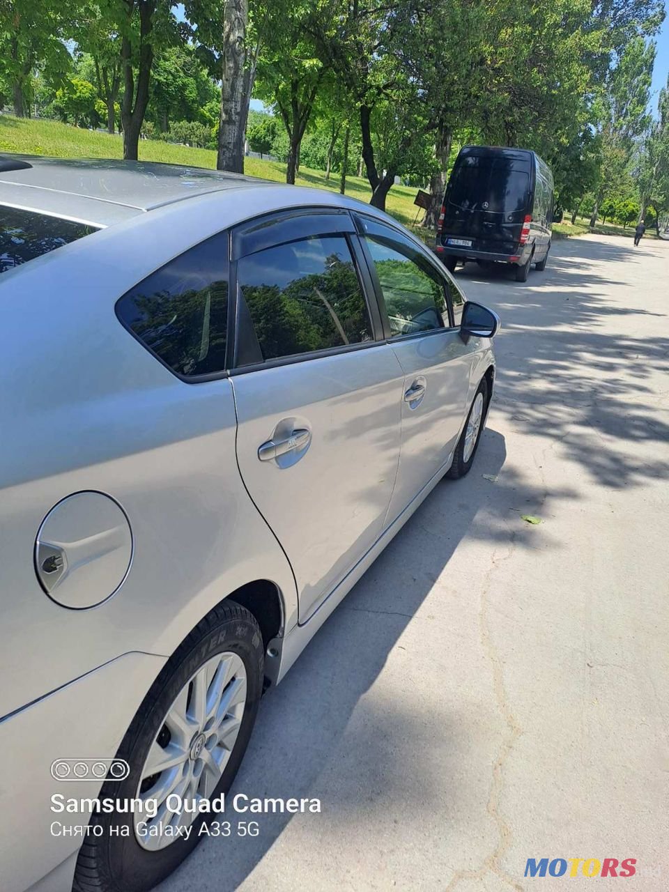 2012' Toyota Prius photo #3