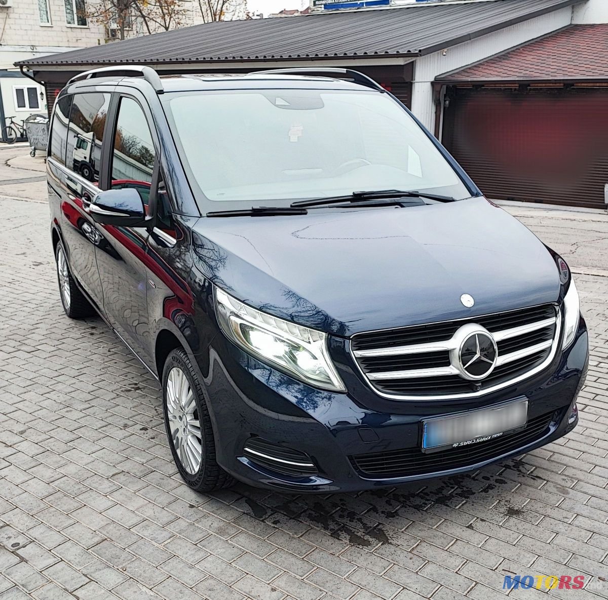 2015' Mercedes-Benz V-Class photo #1