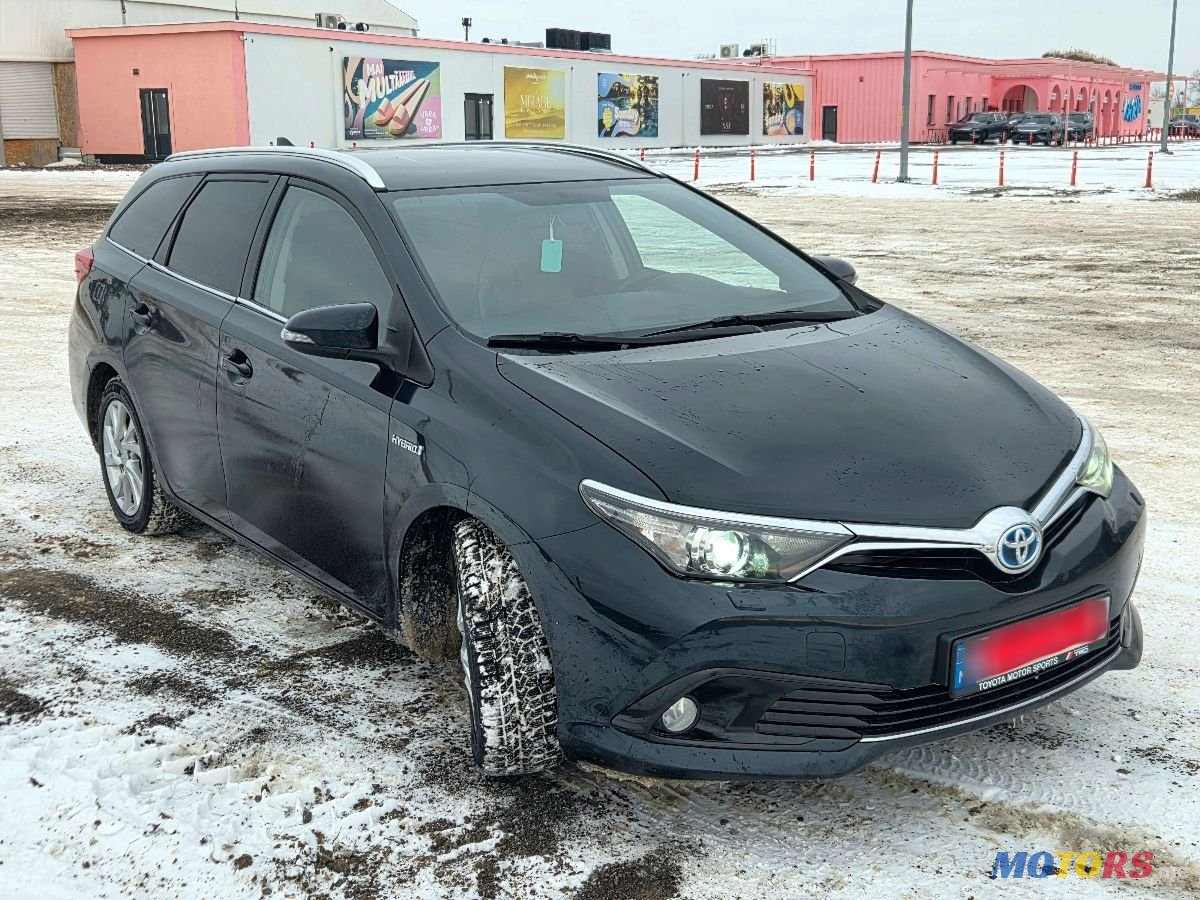 2015' Toyota Auris photo #2