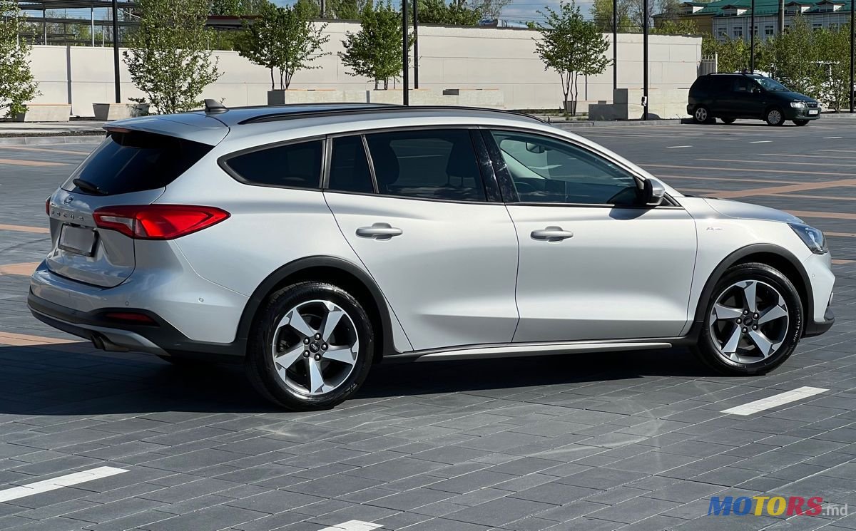 2021' Ford Focus photo #2