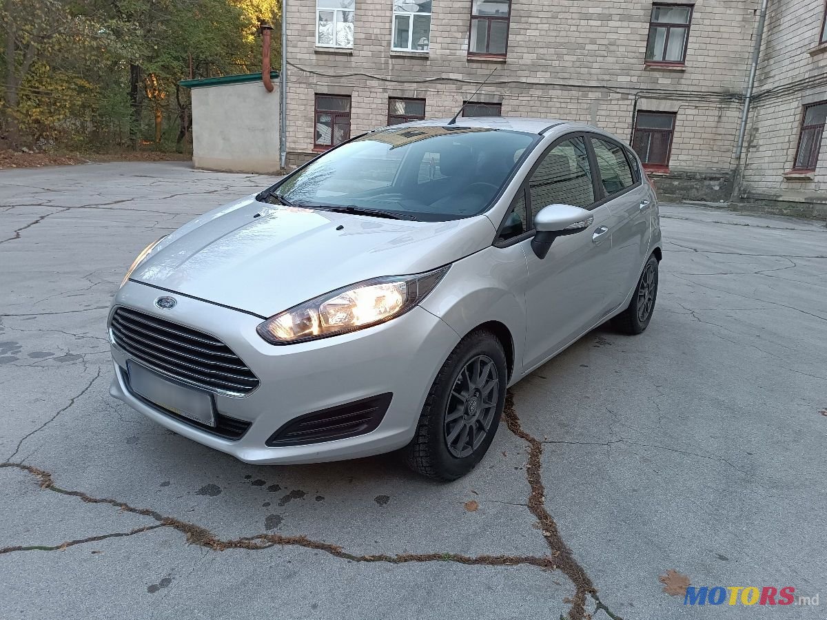 2014' Ford Fiesta photo #2