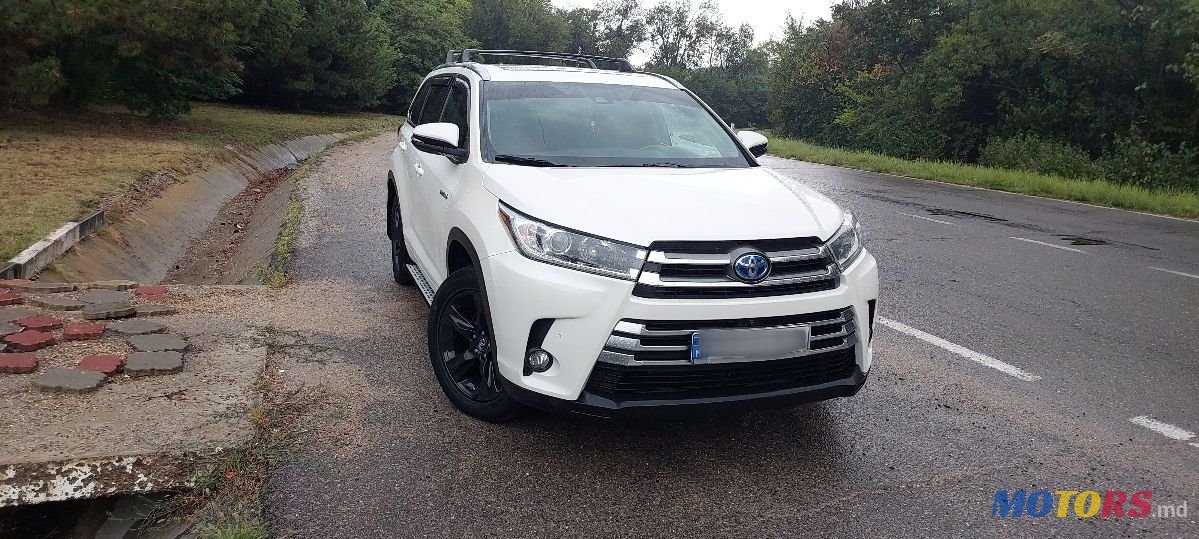 2017' Toyota Highlander photo #1