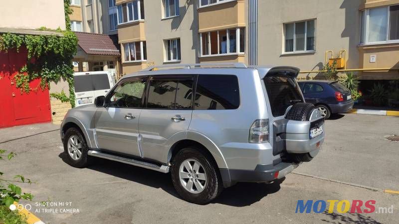 2008' Mitsubishi Pajero photo #4