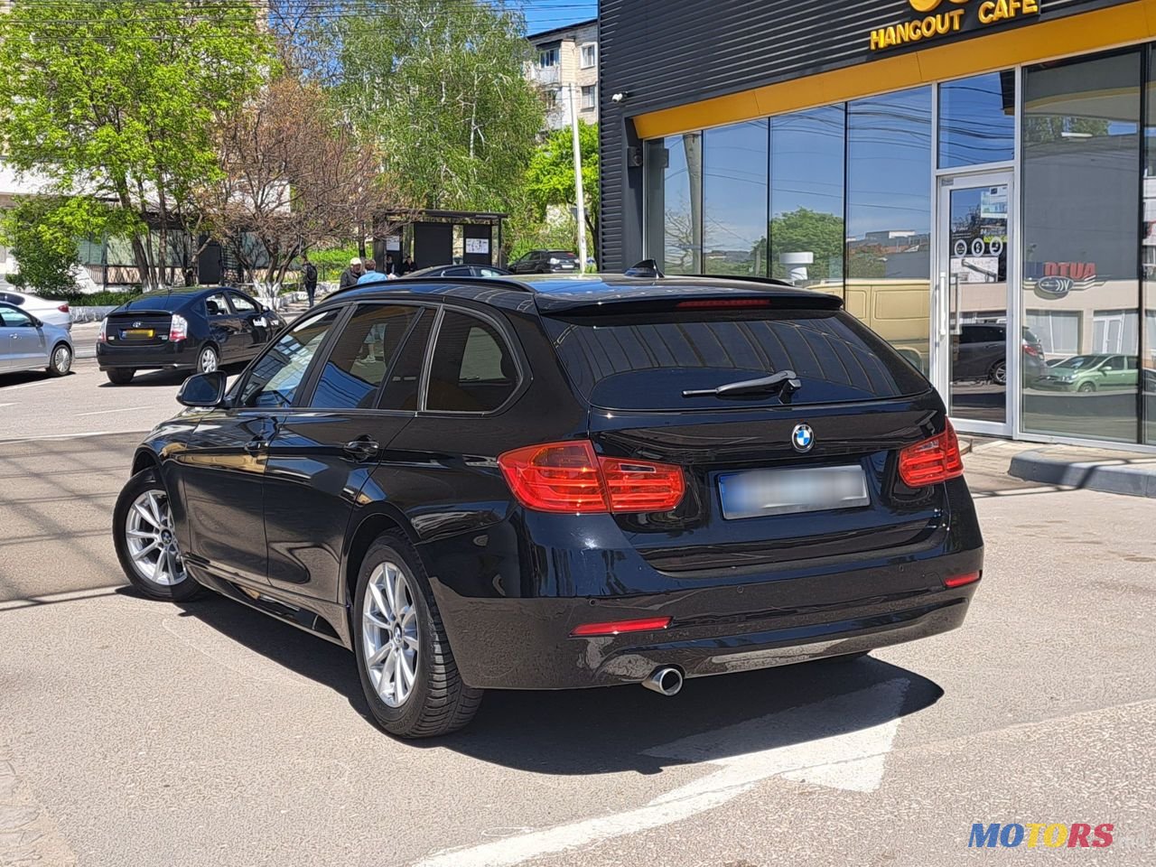 2013' BMW 3 Series photo #2