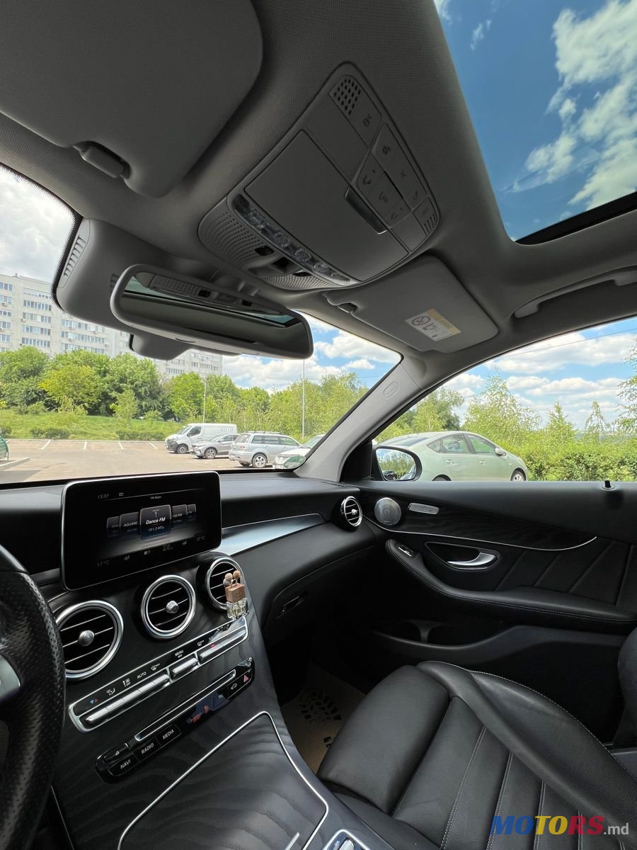 2016' Mercedes-Benz GLC photo #6