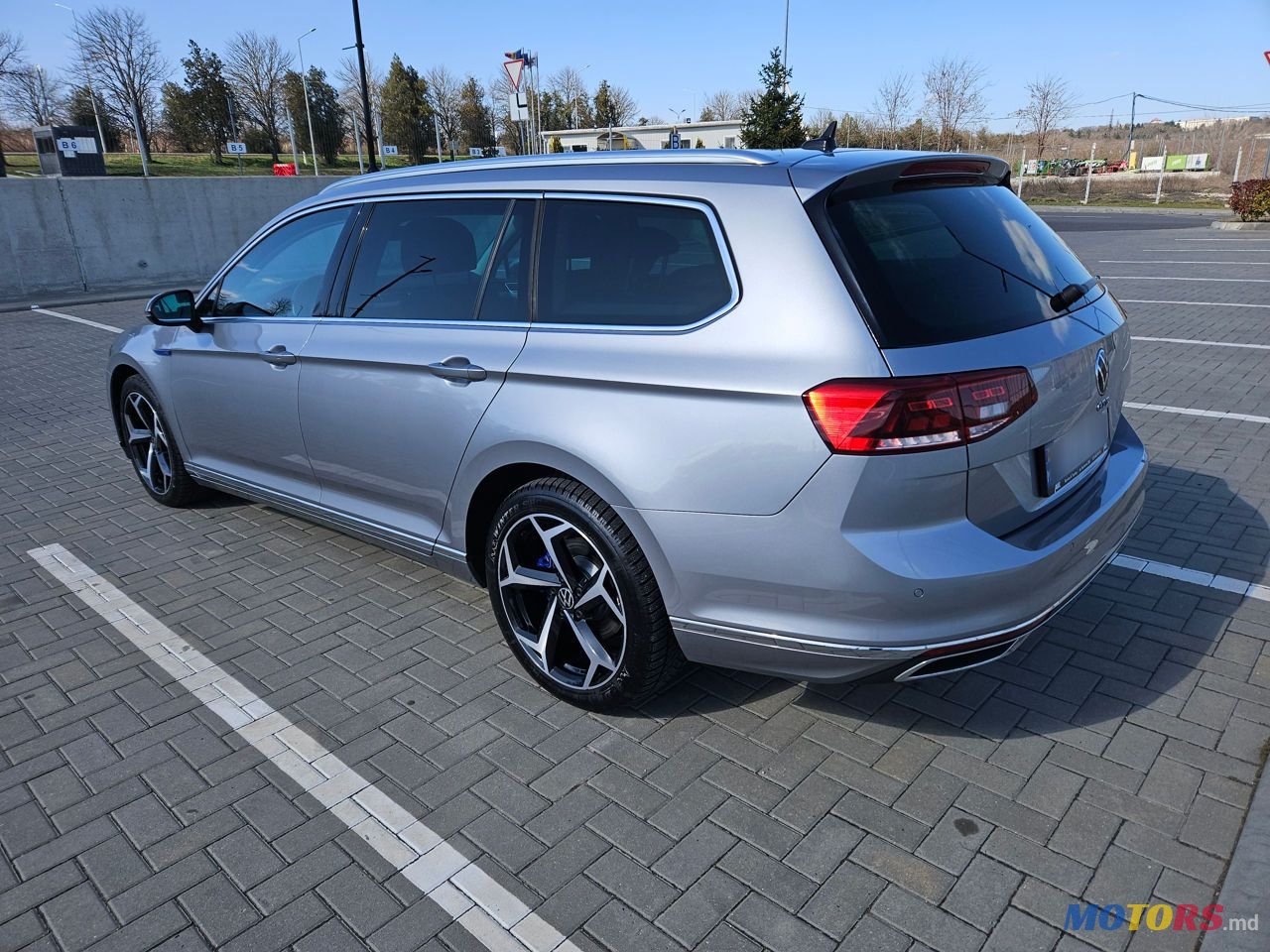 2022' Volkswagen Passat photo #5