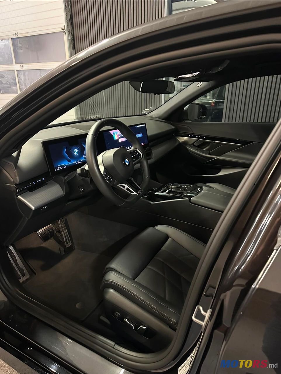 2024' BMW 5 Series photo #6