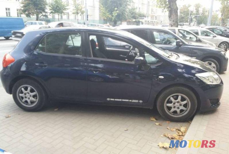 2008' Toyota Auris photo #1