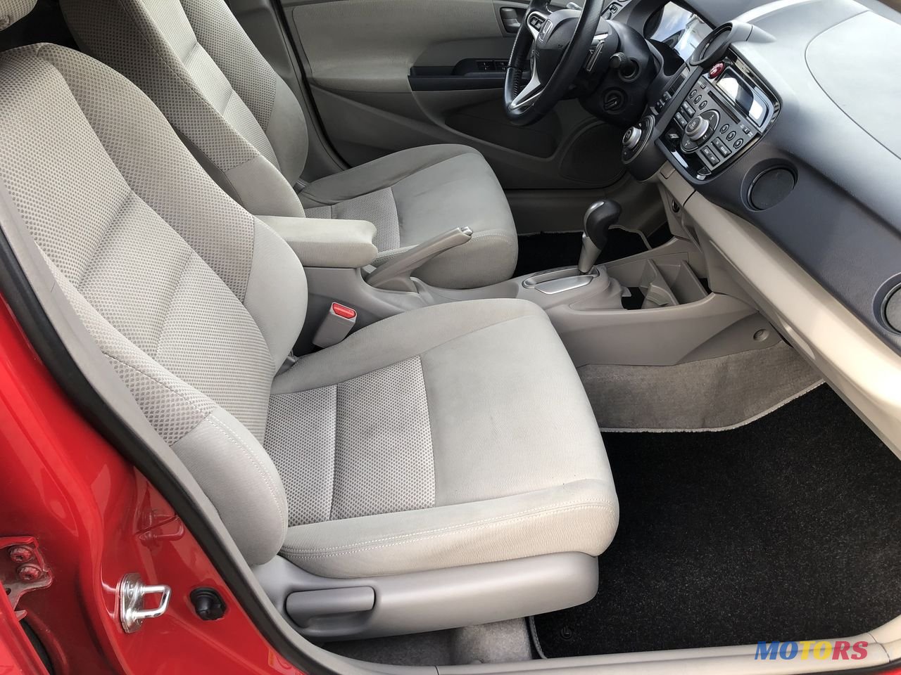 2011' Honda Jazz photo #3