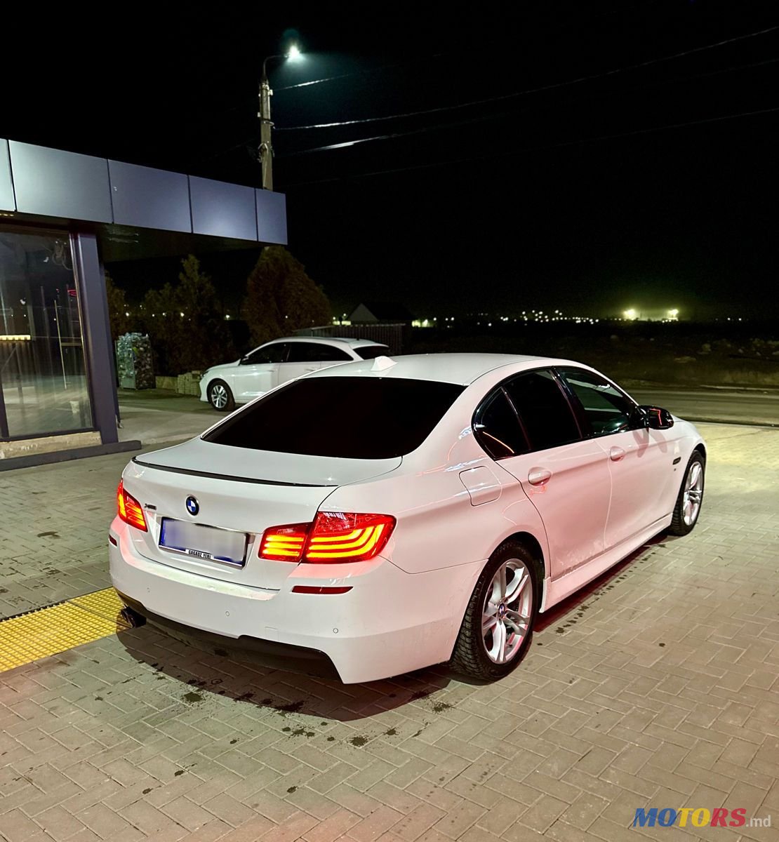 2016' BMW 5 Series photo #2