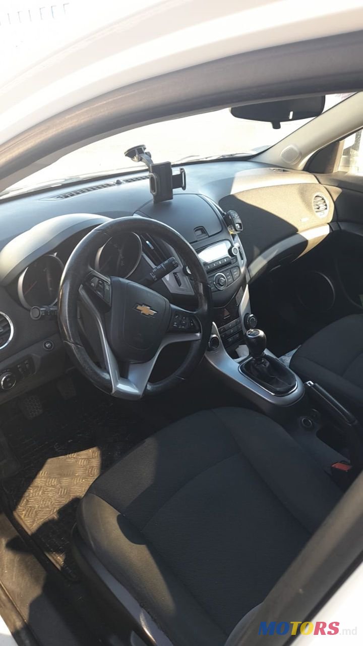 2013' Chevrolet Cruze photo #2