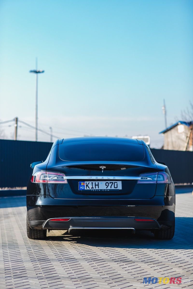 2015' Tesla Model S photo #3