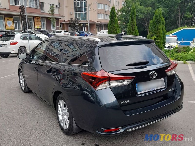 2015' Toyota Auris photo #4