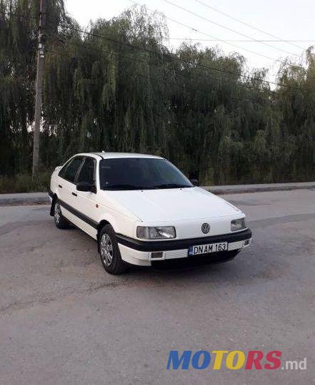 1993' Volkswagen Passat photo #1