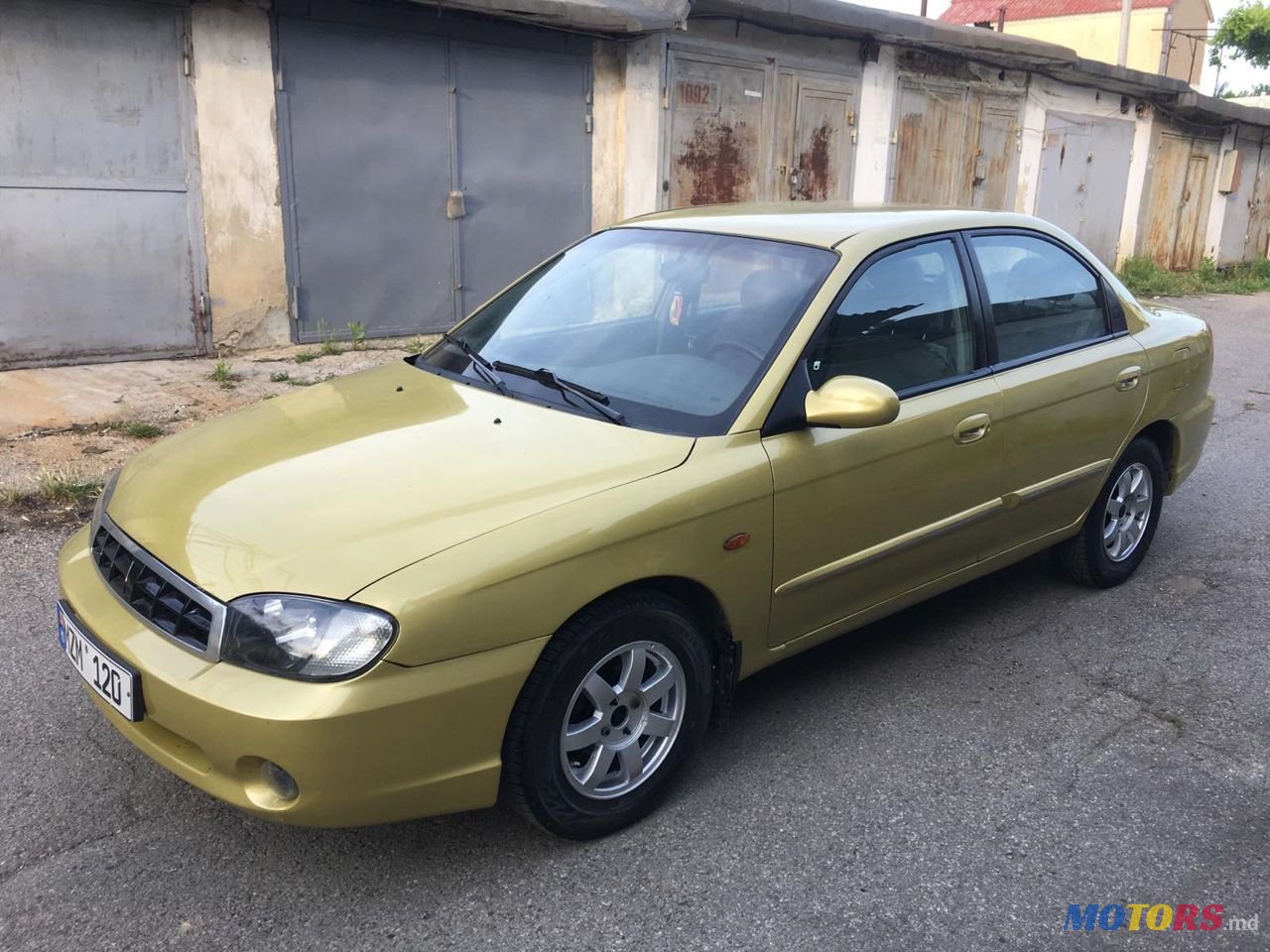 2001' Kia Spectra photo #3