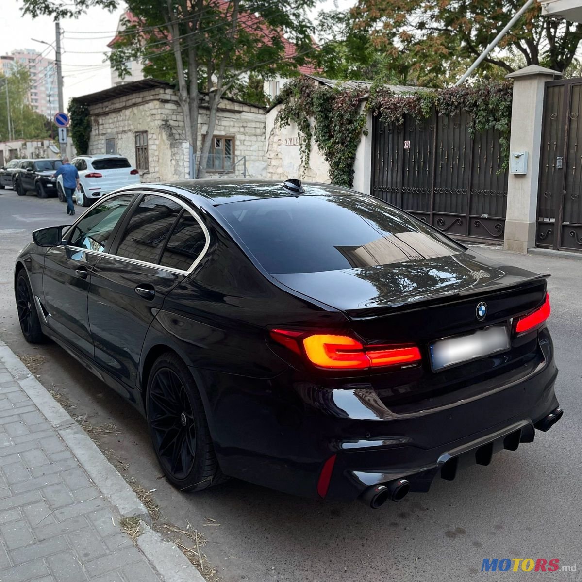2020' BMW 5 Series photo #4