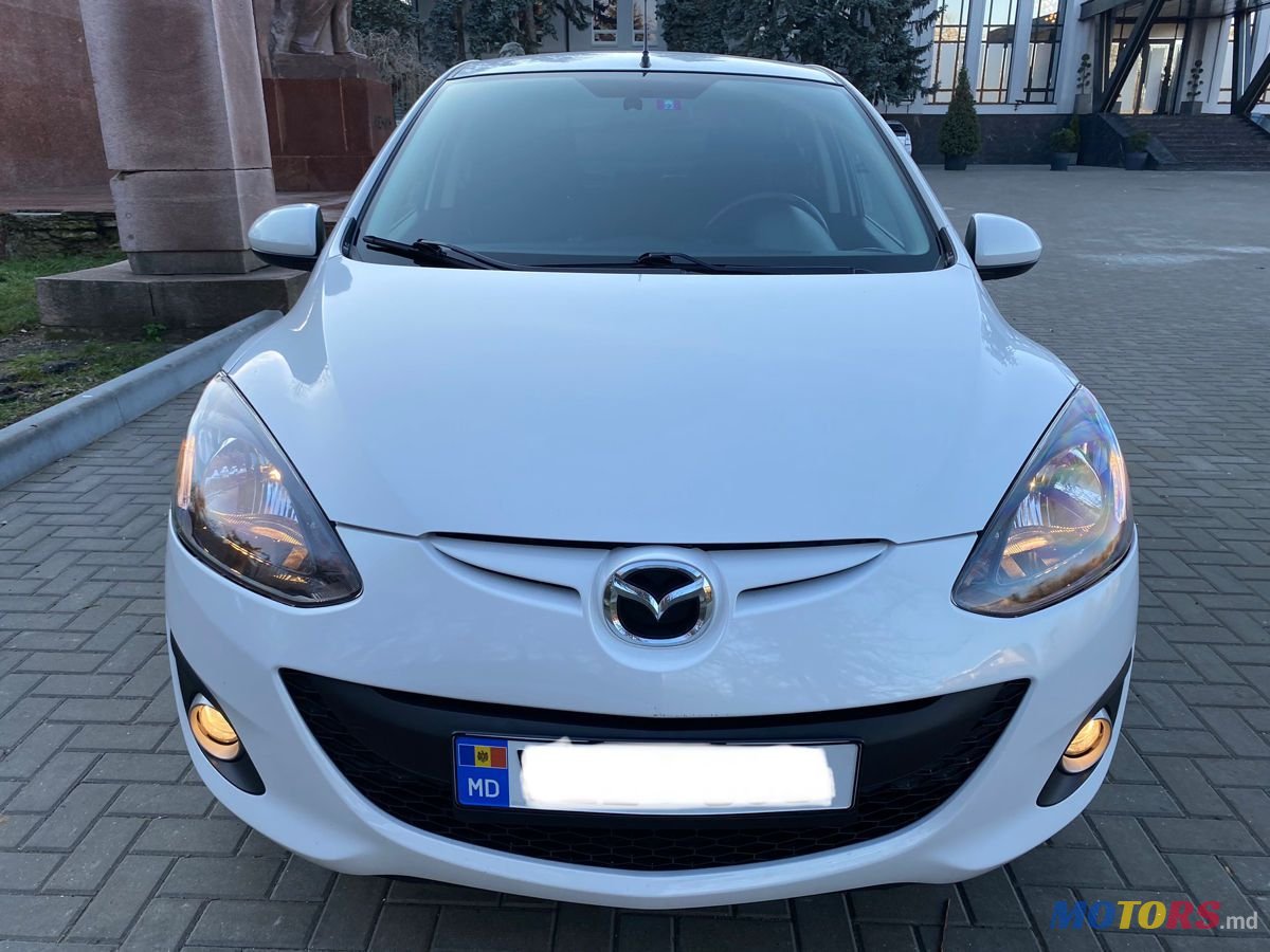 2014' Mazda 2 photo #3