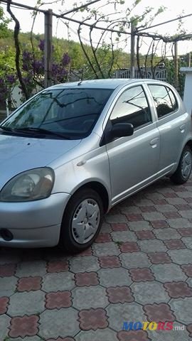 2001' Toyota Auris photo #2