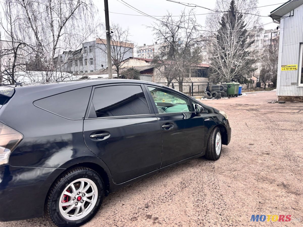 2012' Toyota Prius + photo #4