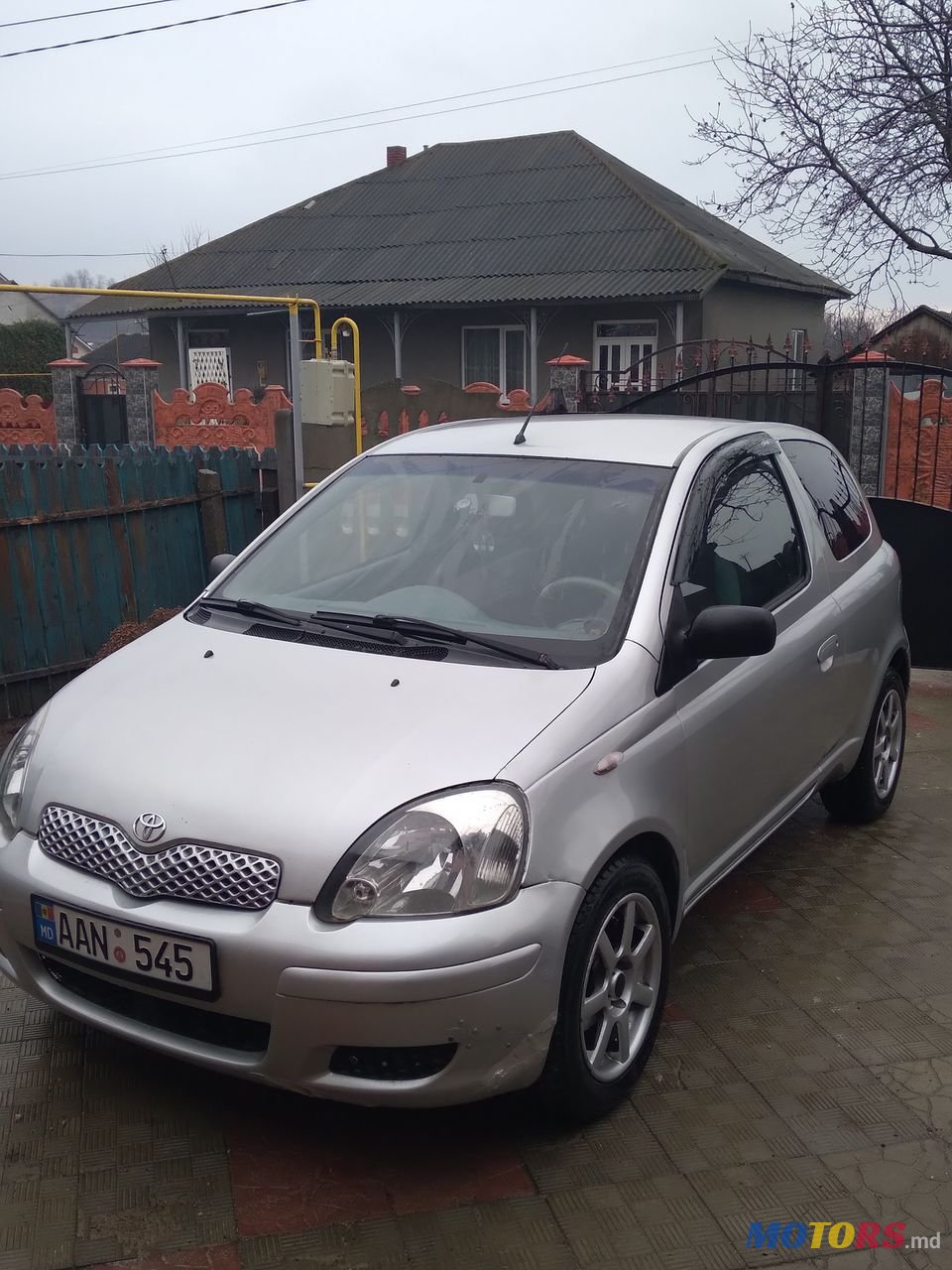 2000' Toyota Yaris photo #1