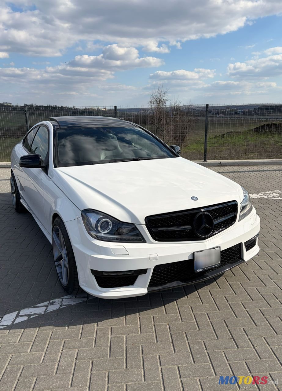 2014' Mercedes-Benz C-Class Coupe photo #1