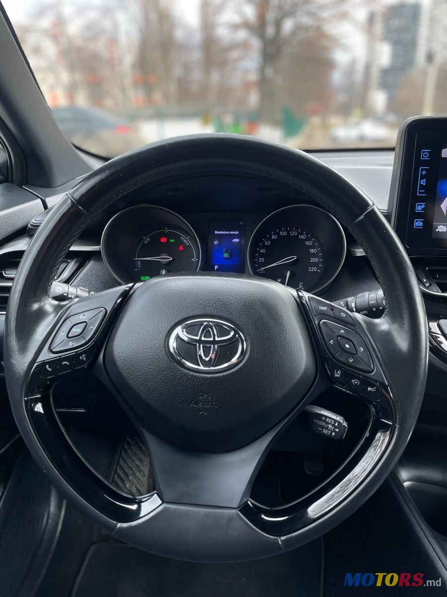 2018' Toyota C-Hr photo #6