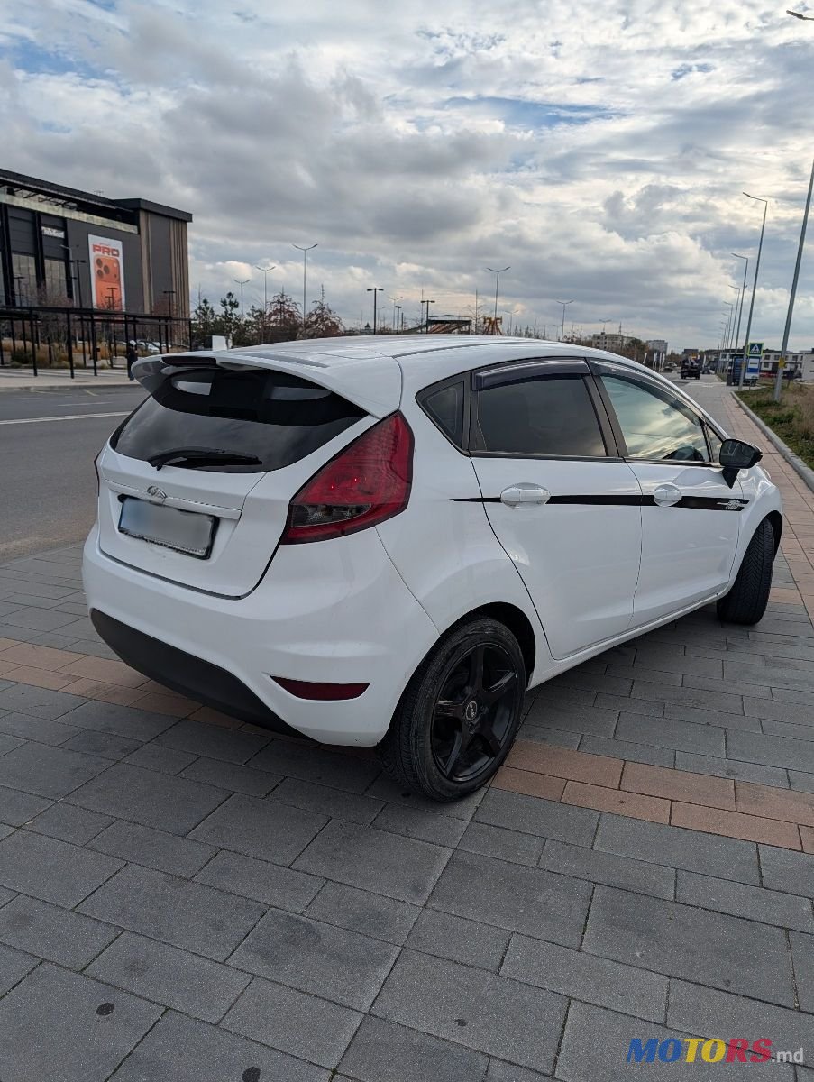 2009' Ford Fiesta photo #3