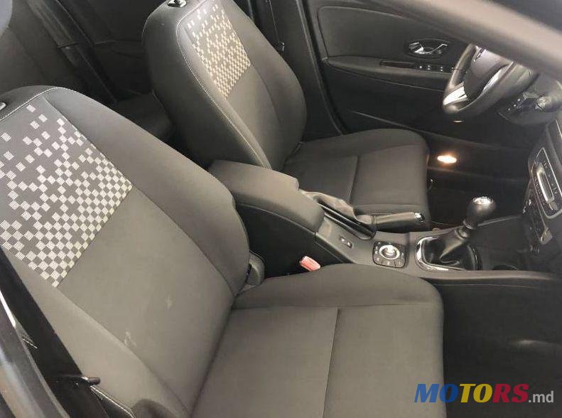 2013' Renault Megane photo #3