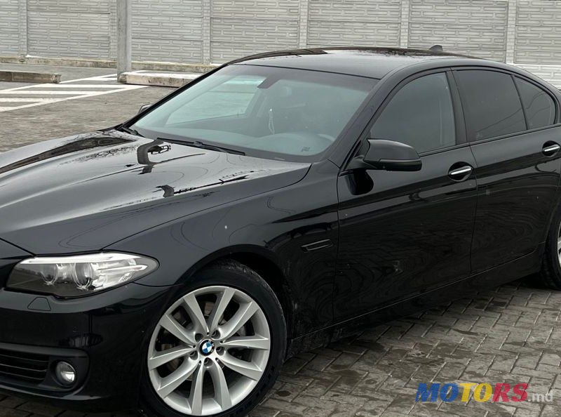 2015' BMW 5 Series photo #1