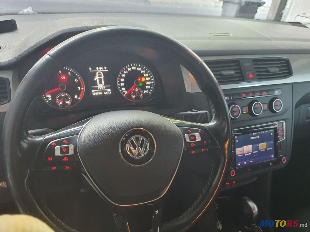 2016' Volkswagen Caddy photo #3