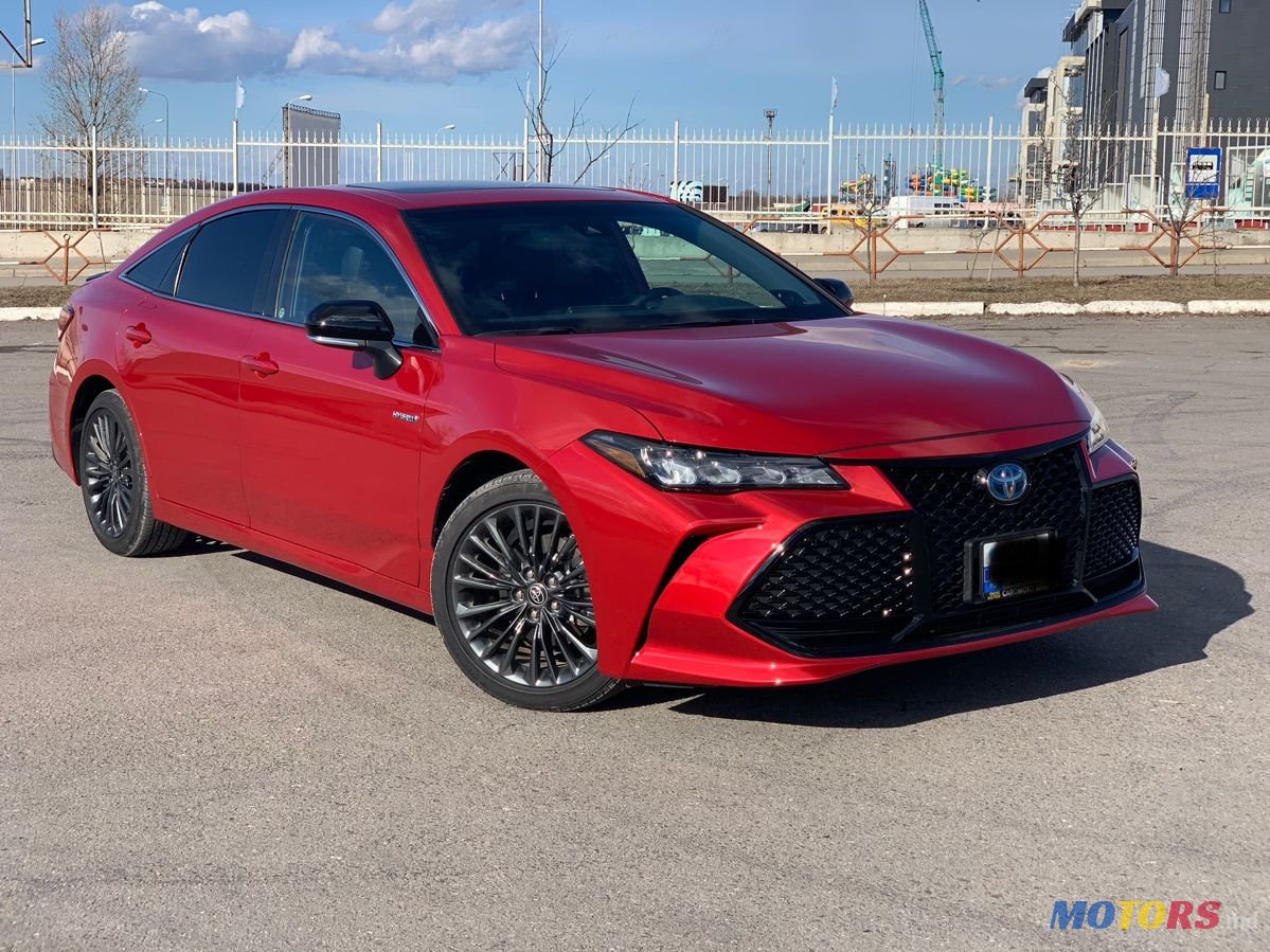 2020' Toyota Avalon photo #2