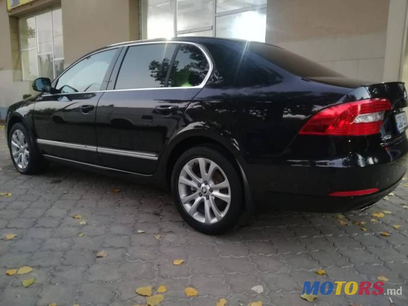 2014' Skoda Superb photo #5