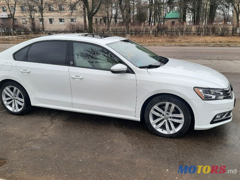 2018' Volkswagen Passat photo #1