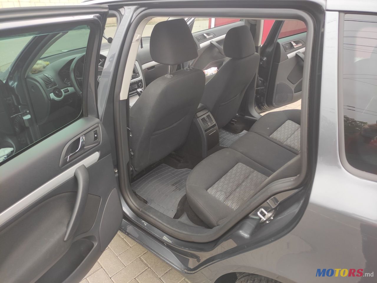 2011' Skoda Octavia photo #3