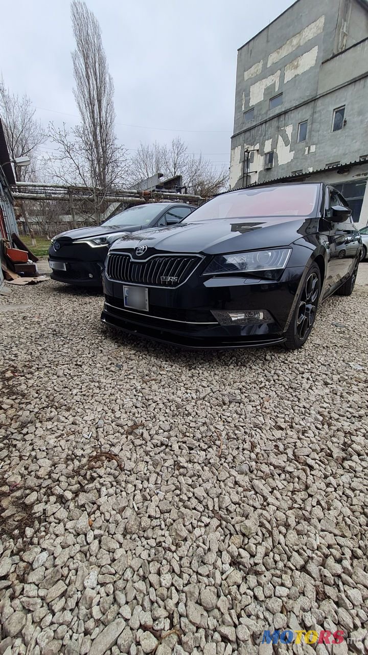 2015' Skoda Superb photo #6