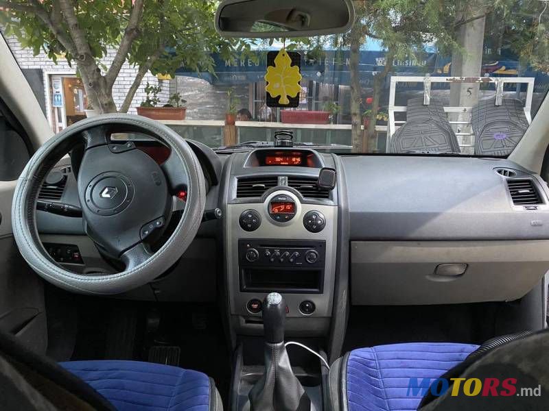 2005' Renault Megane photo #2
