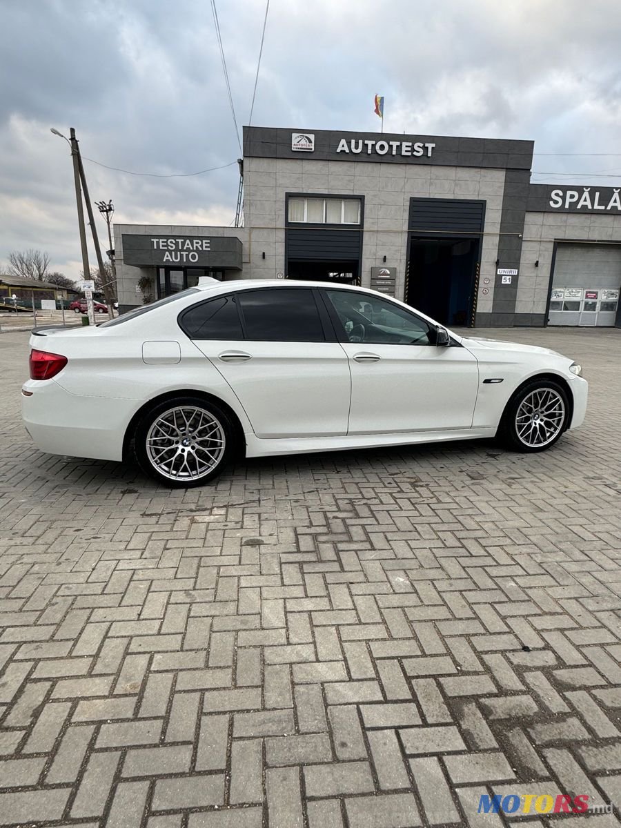 2012' BMW 5 Series photo #3
