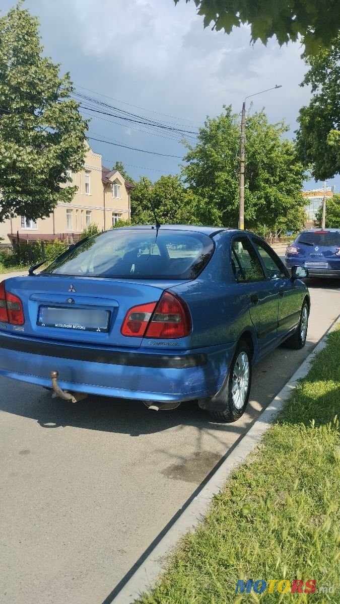 2000' Mitsubishi Carisma photo #2