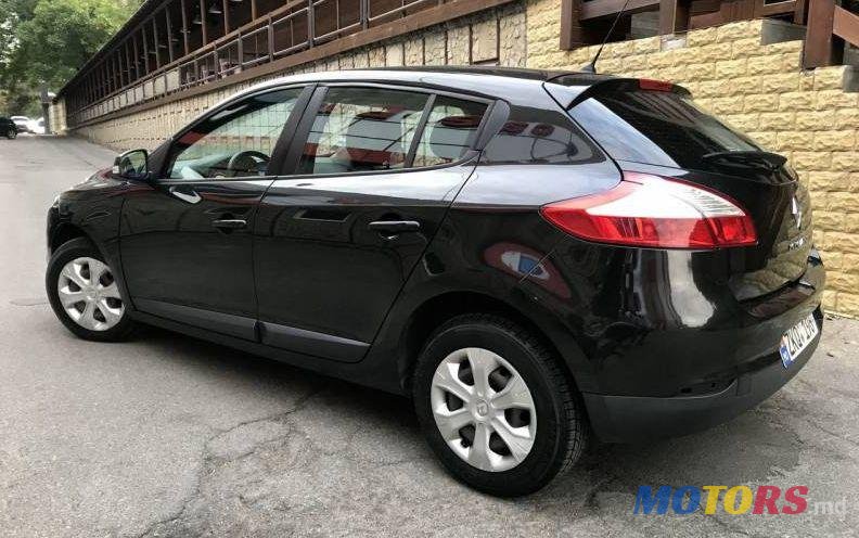 2011' Renault Megane photo #1