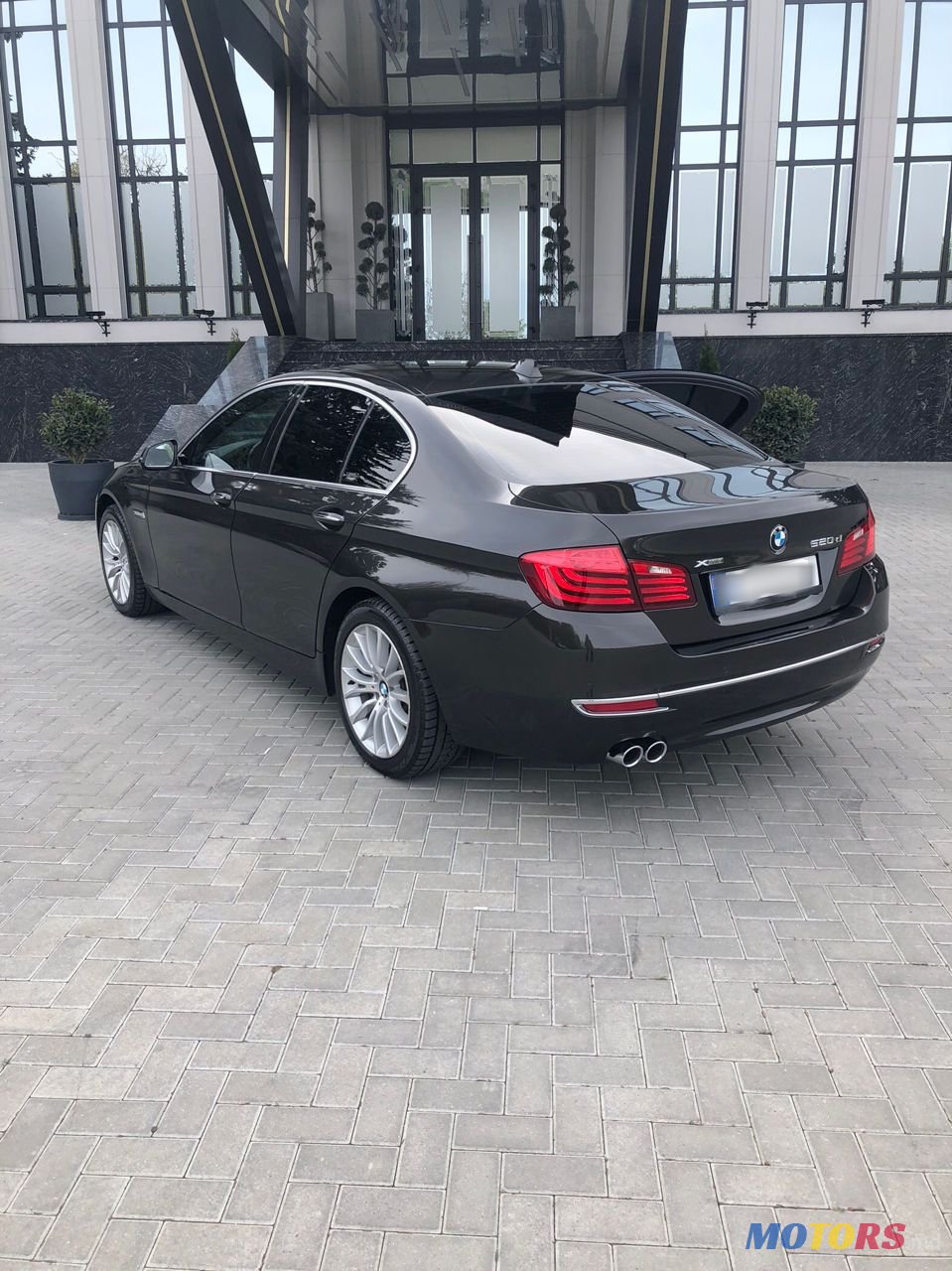 2014' BMW 5 Series photo #5