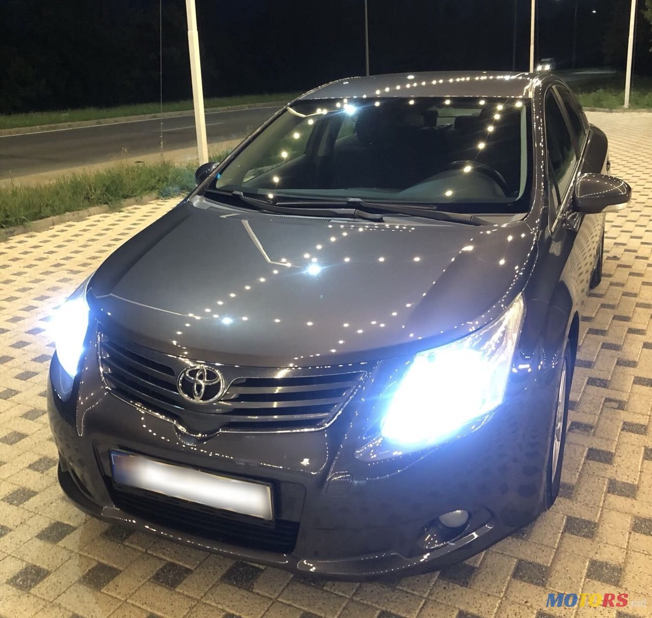 2009' Toyota Avensis photo #2