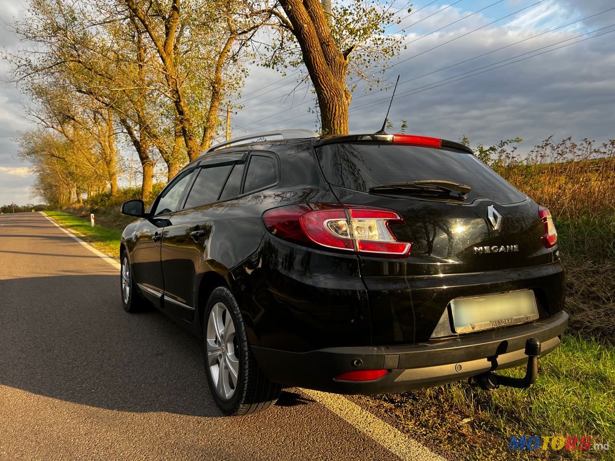 2012' Renault Megane photo #1