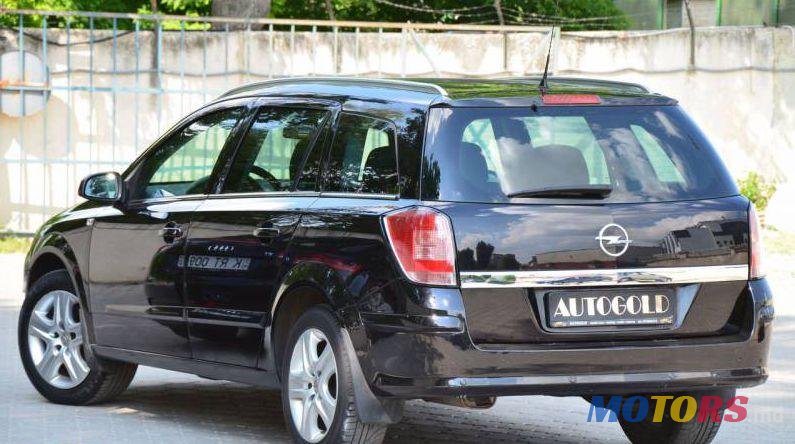 2008' Opel Astra photo #1