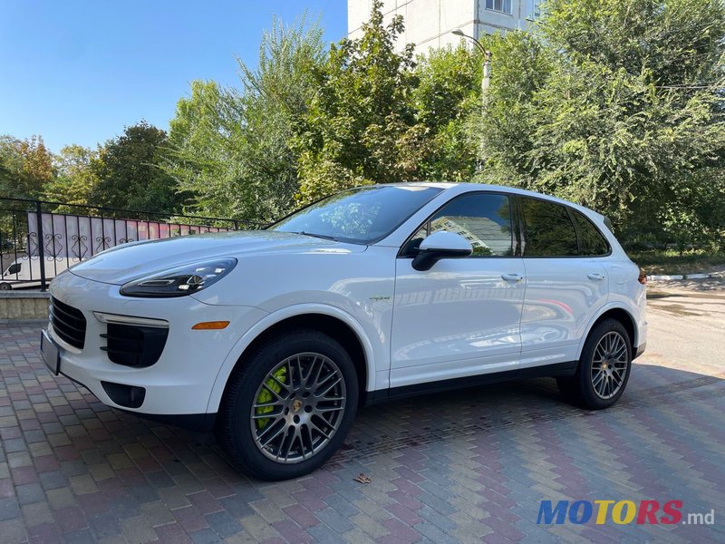 2017' Porsche Cayenne photo #1