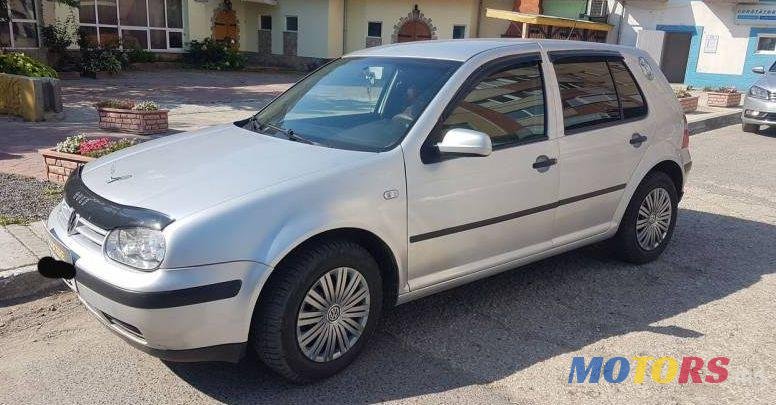 2004' Volkswagen Golf photo #1