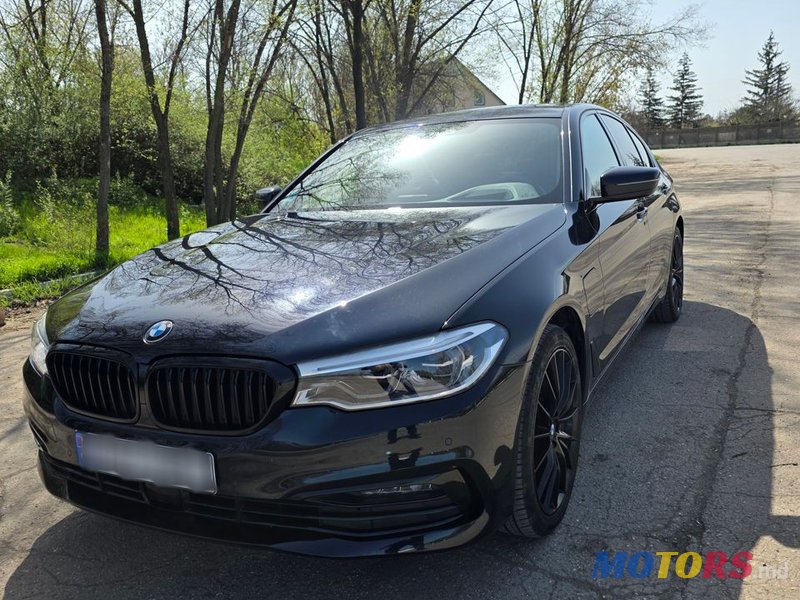 2020' BMW 5 Series photo #1