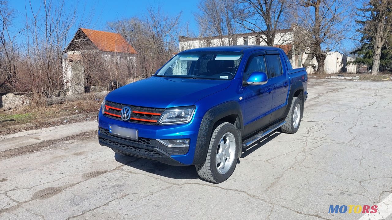 2018' Volkswagen Amarok photo #3