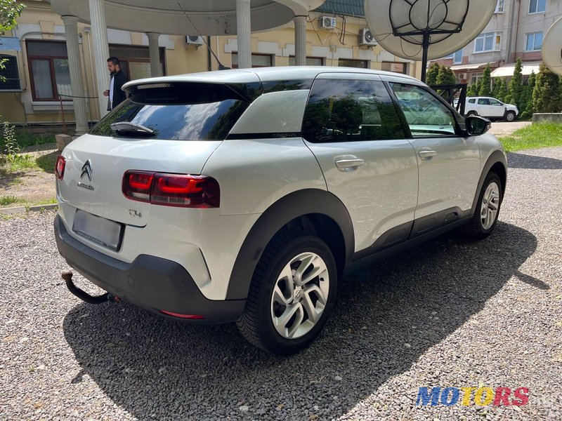 2018' Citroen C4 Cactus photo #3